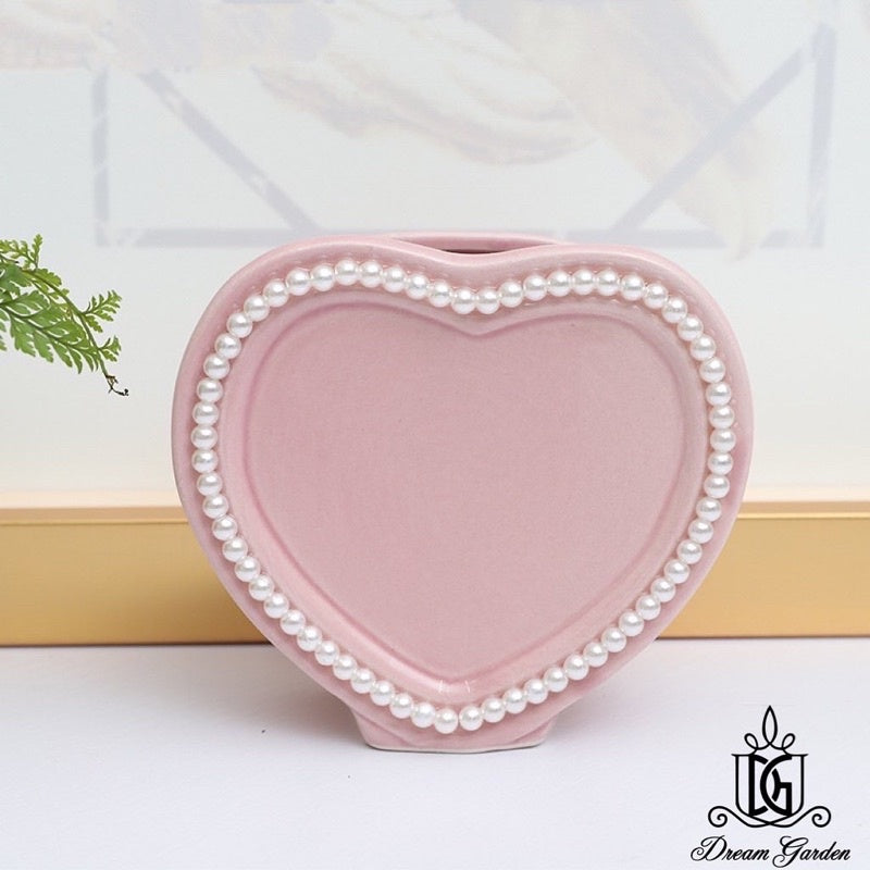 🇸🇬[SG Stock]🇸🇬Nordic Instagram Style modern ceramic vase with Heart-shaped vase | home decorations | Preserved Flowers