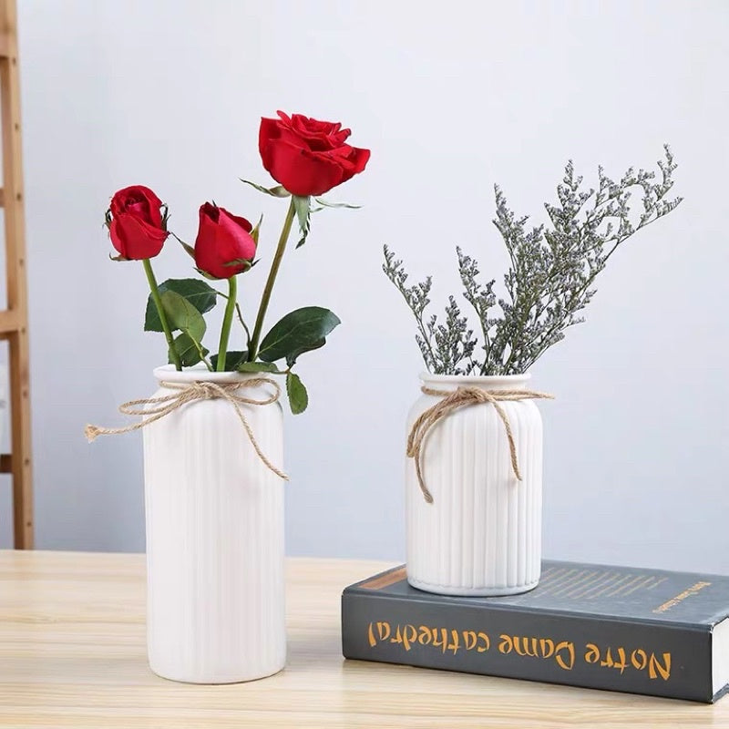 🇸🇬[SG Stock]🇸🇬White Vase preserved & dried flower vase Striped Ceramic Flowerpot | home decorations | Preserved Flowers
