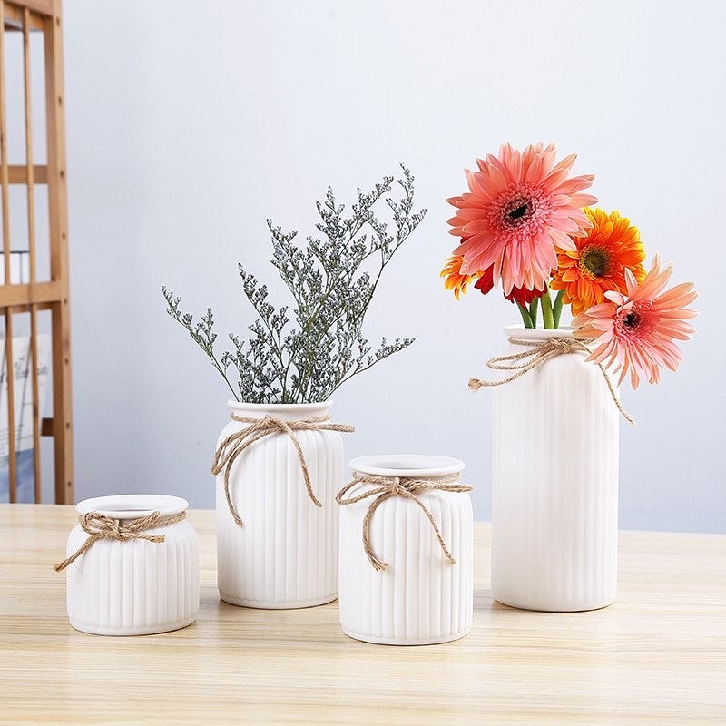 🇸🇬[SG Stock]🇸🇬White Vase preserved & dried flower vase Striped Ceramic Flowerpot | home decorations | Preserved Flowers