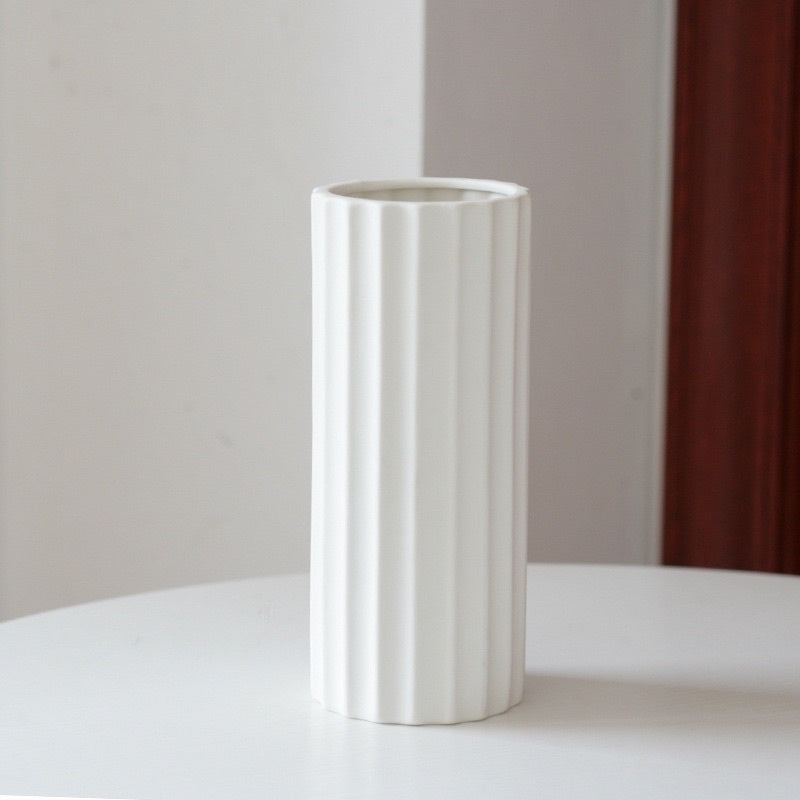 🇸🇬[SG Stock]SG Local European Style White color Vase with Pavilion pattern Dried Flower Vase|Flower Arrangement Ceramic