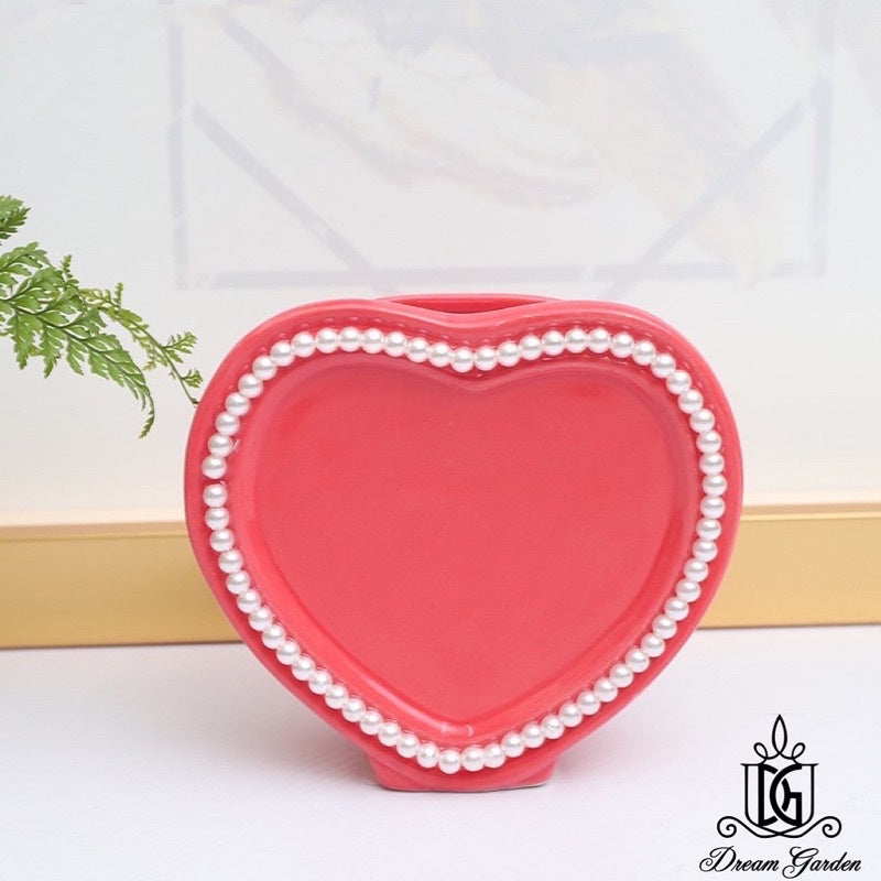 🇸🇬[SG Stock]🇸🇬Nordic Instagram Style modern ceramic vase with Heart-shaped vase | home decorations | Preserved Flowers