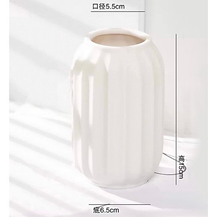 🇸🇬[SG Stock]SG Local European Style White color Vase with Pavilion pattern Dried Flower Vase|Flower Arrangement Ceramic