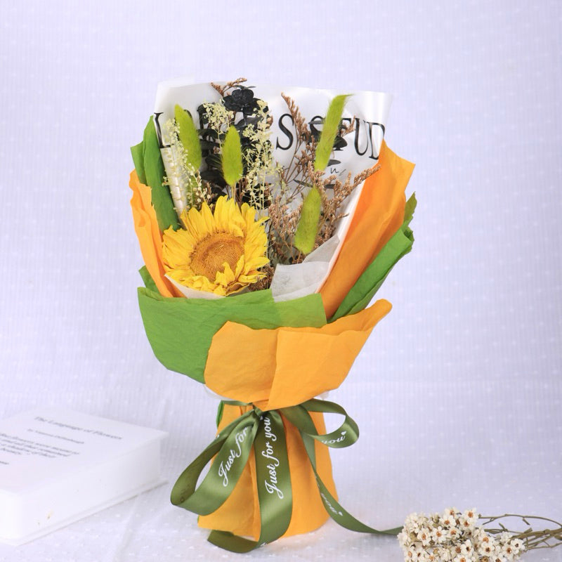 Valentine's Day gift dried flower bouquet high-end | DreamGarden SG