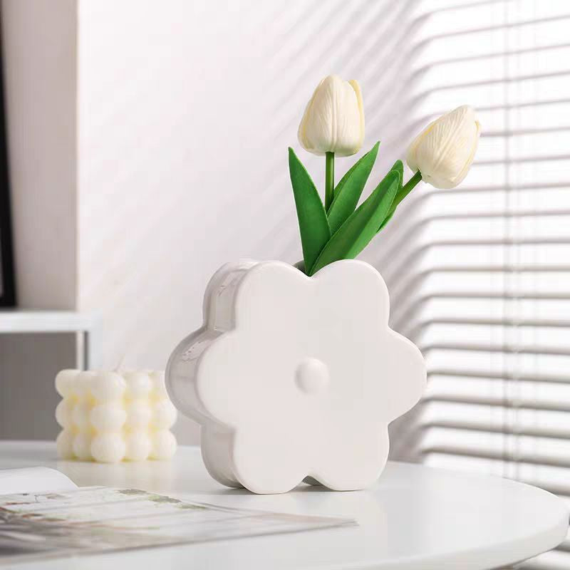 🇸🇬[SG Stock]Lovely flower matte ceramic flower vase decorating living room flower arrangement and decorative bouquet