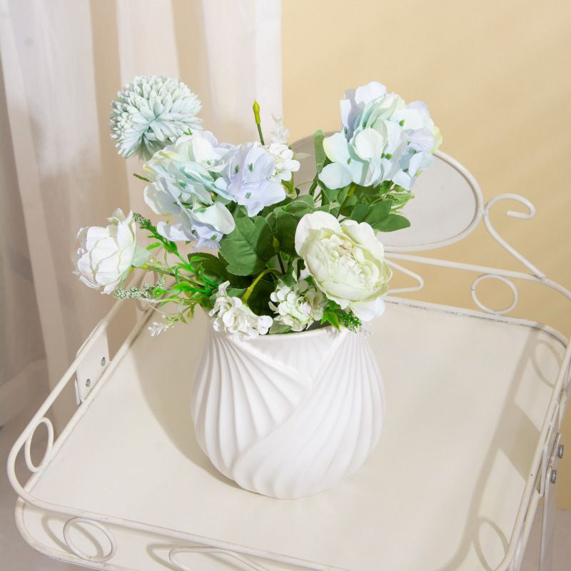 [SG Stock] Tulip ceramic flower  vase nordic simple flower pot living room flower arrangement creative home decoration