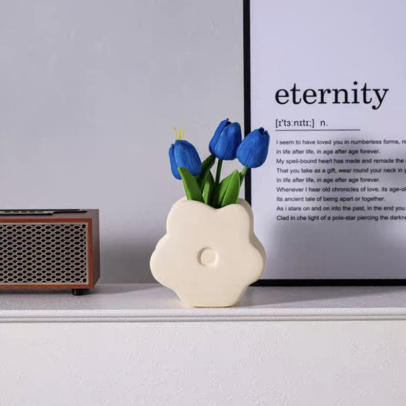 🇸🇬[SG Stock]Lovely flower matte ceramic flower vase decorating living room flower arrangement and decorative bouquet