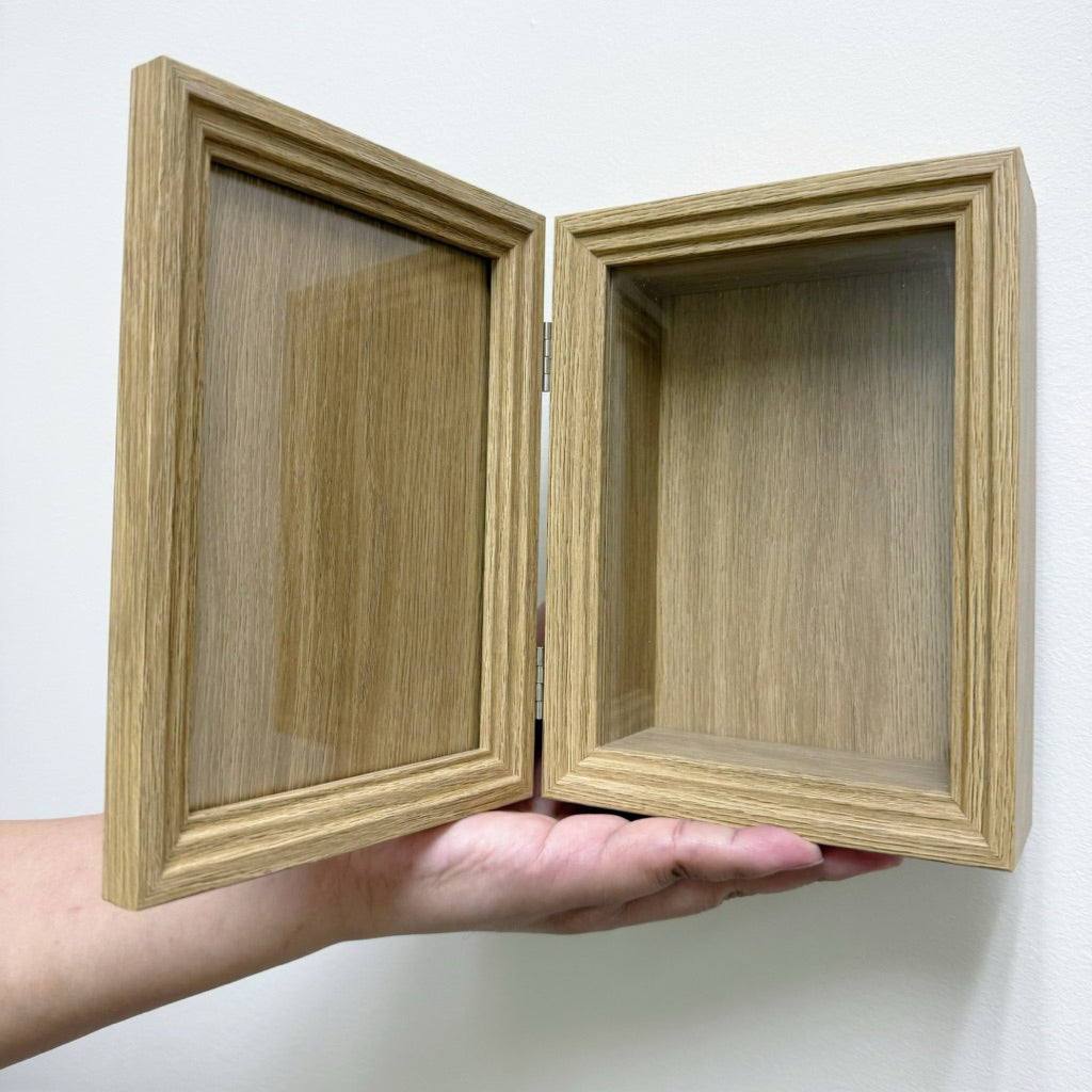 [SG stock ]Folding Photo Frame, Wooden photo frames decorated with dried flowers, preserved flower frame