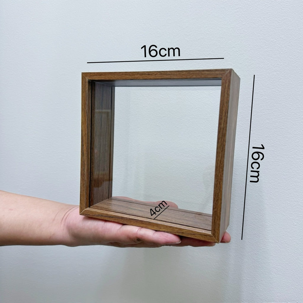 Wooden photo frames decorated with dried flowers, | DreamGarden SG