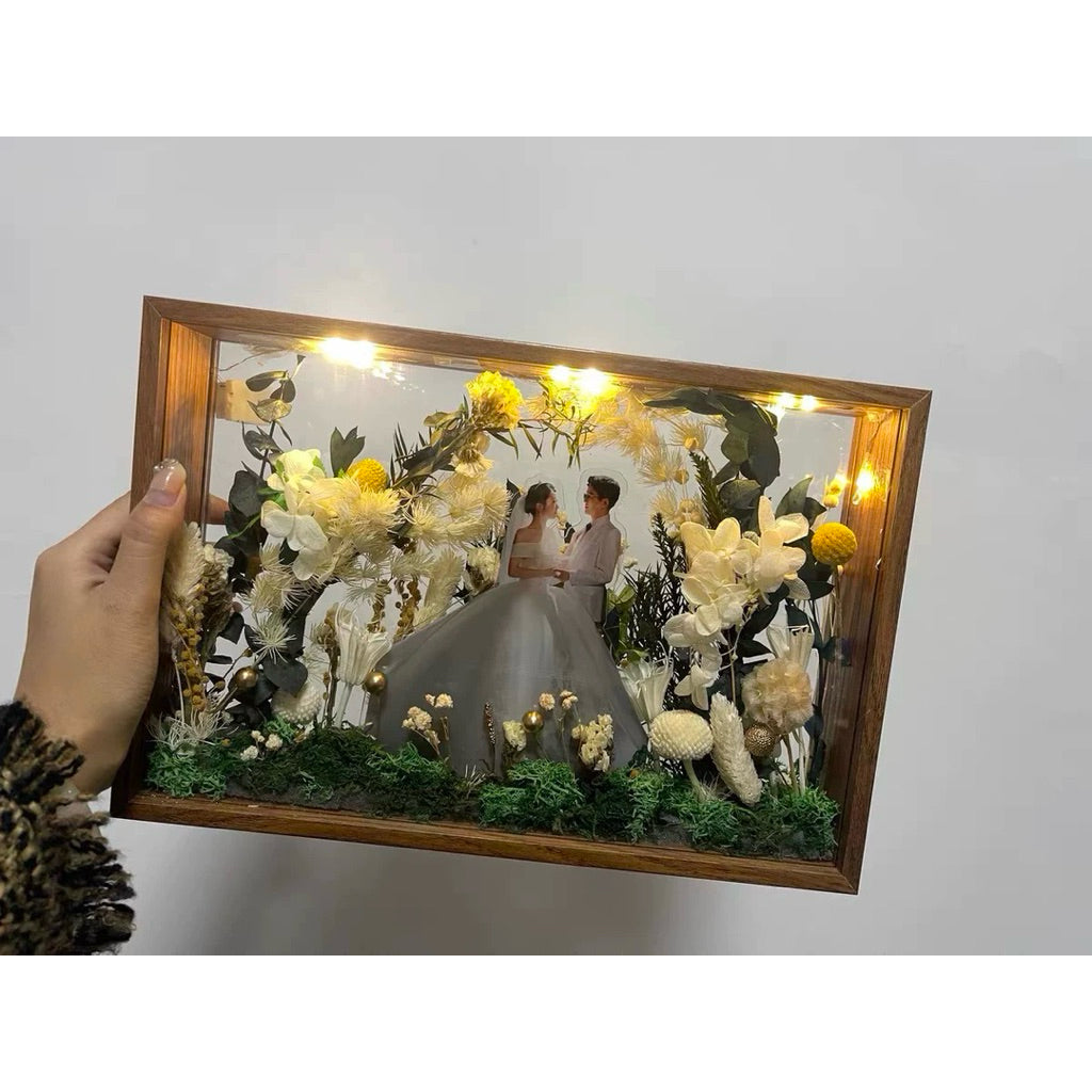 [SG stock ]Wooden photo frames decorated with dried flowers, preserved flower frame, handmade paintings, epoxy paintings